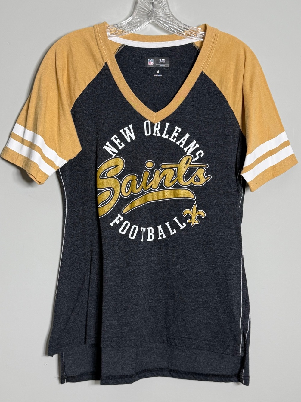 NFL New Orleans Saints Women’s V-Neck Raglan Tee Size M